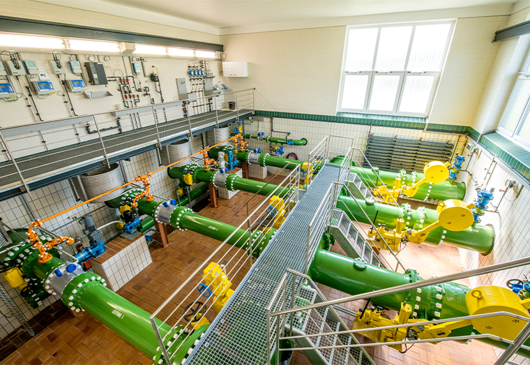 Schmuckbild: Leitungen im Wasserwerk Hamm in Warmen